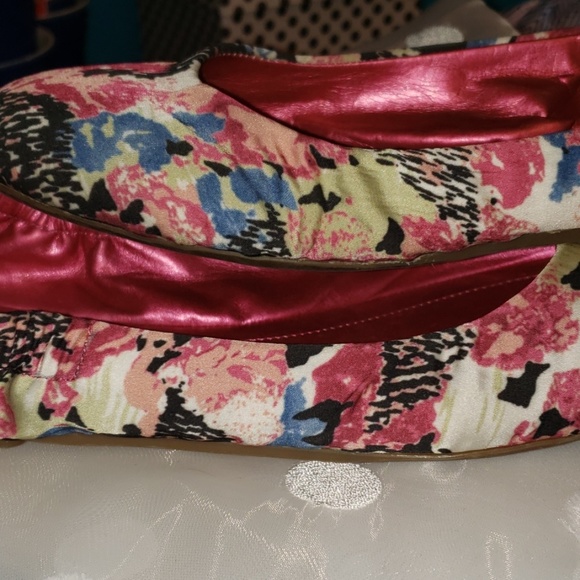 Comfy BCBG Magie Ballet Flats 9.5 - Picture 5 of 8